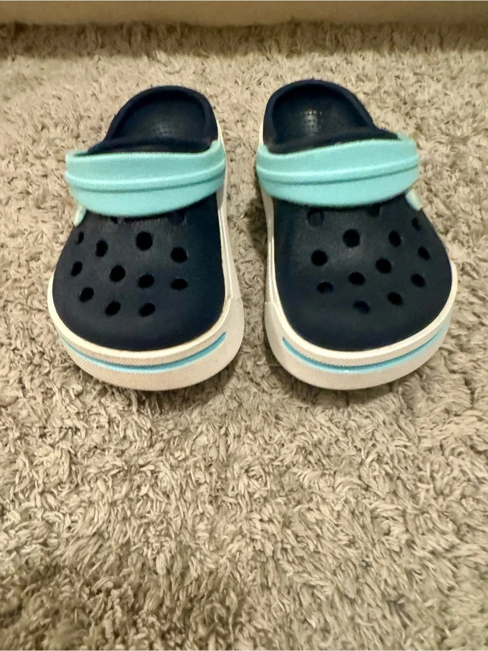 Like New - CROCS Kids Navy with Ice Blue Strap - Sz C8 | C9 Crocband Clog